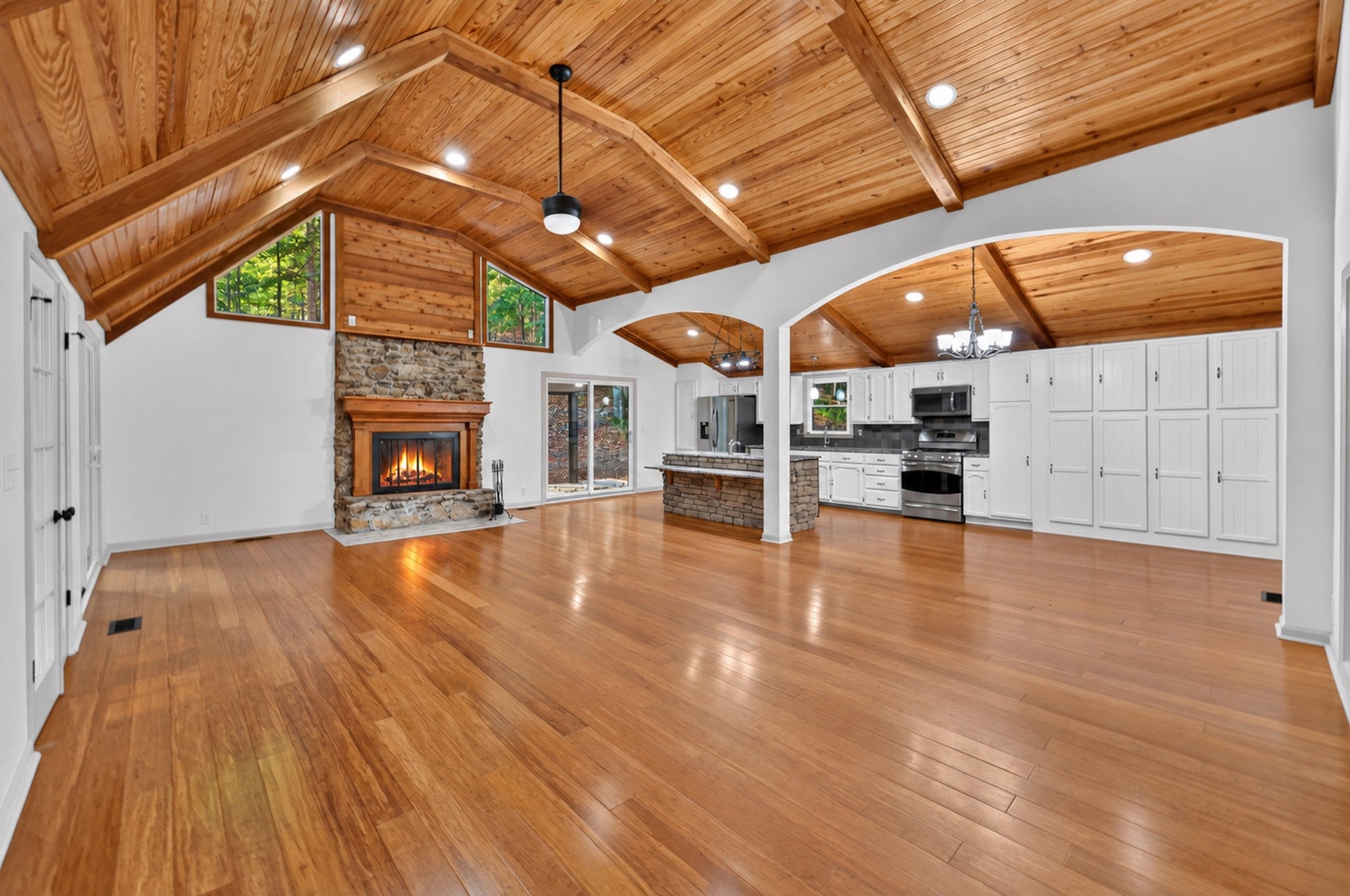105 Nathan Forest Ct