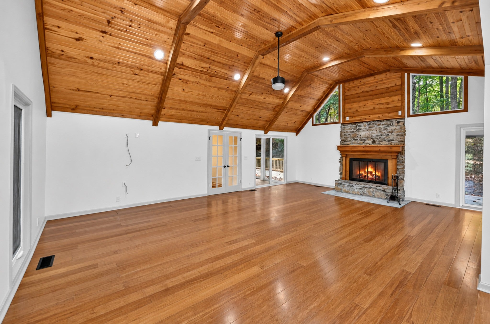 105 Nathan Forest Ct