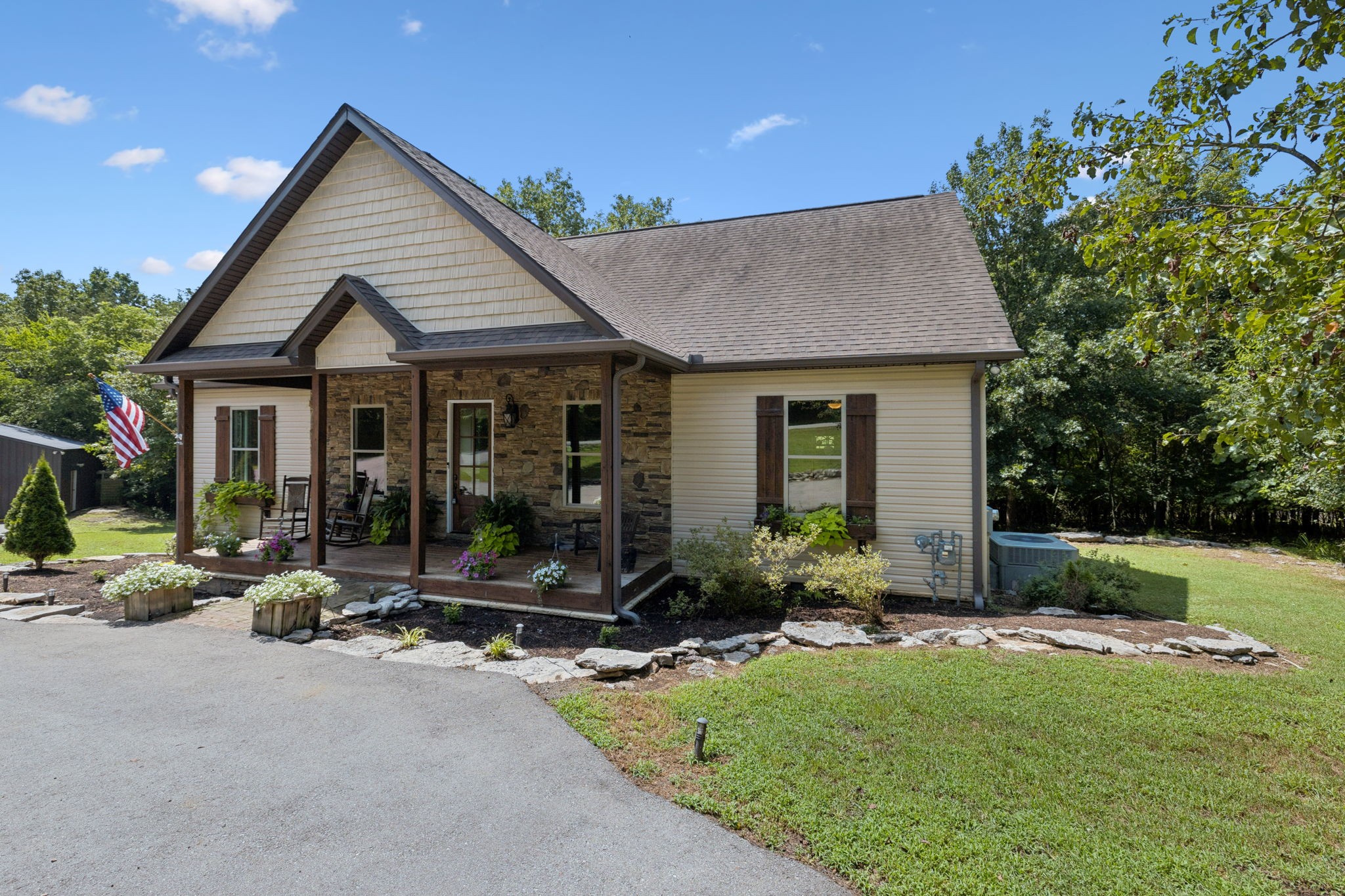 8130 Saundersville Rd