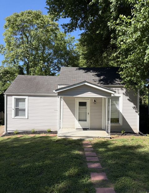 Photo of 605 Transit Ave, Columbia, TN 38401 (MLS # 3214325)