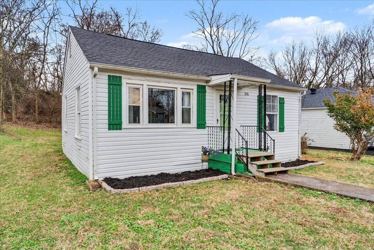 1226 Cedar St