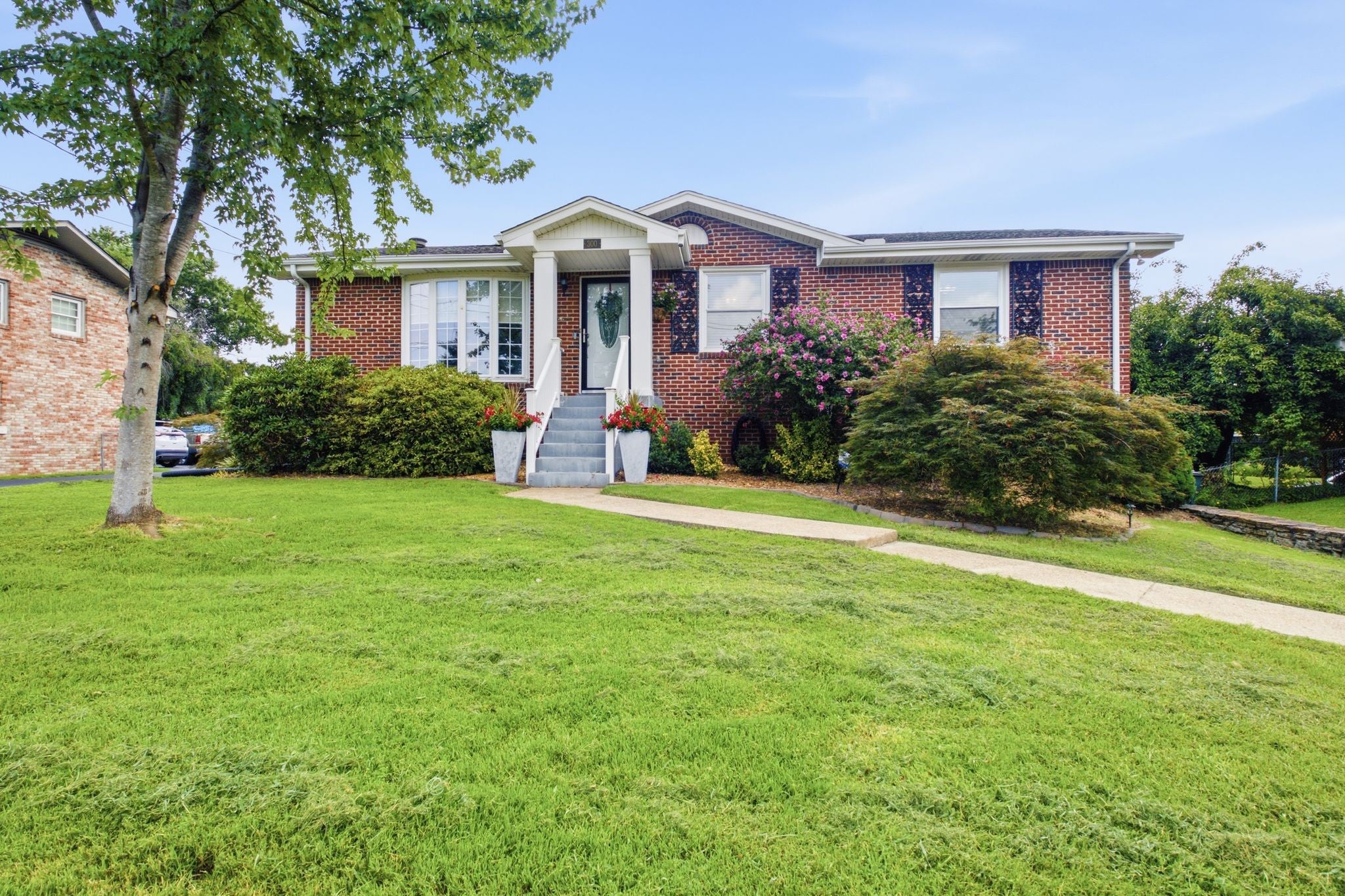 300 Weldon Dr