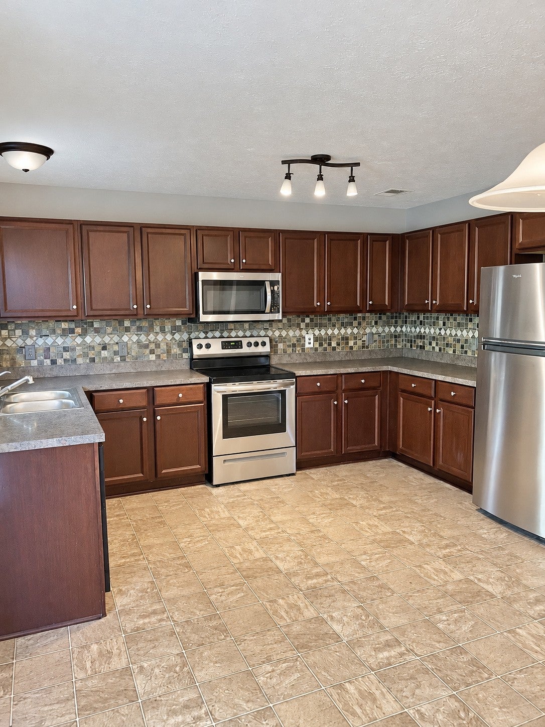 3169 Hidden Creek Dr