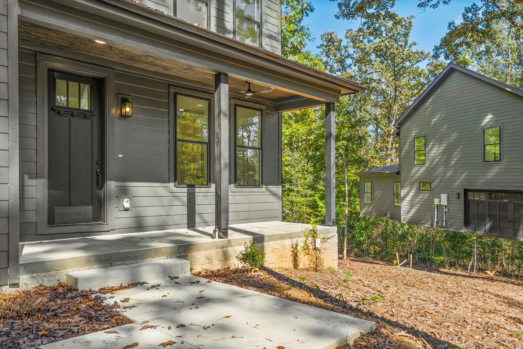 10005 Forest Lane