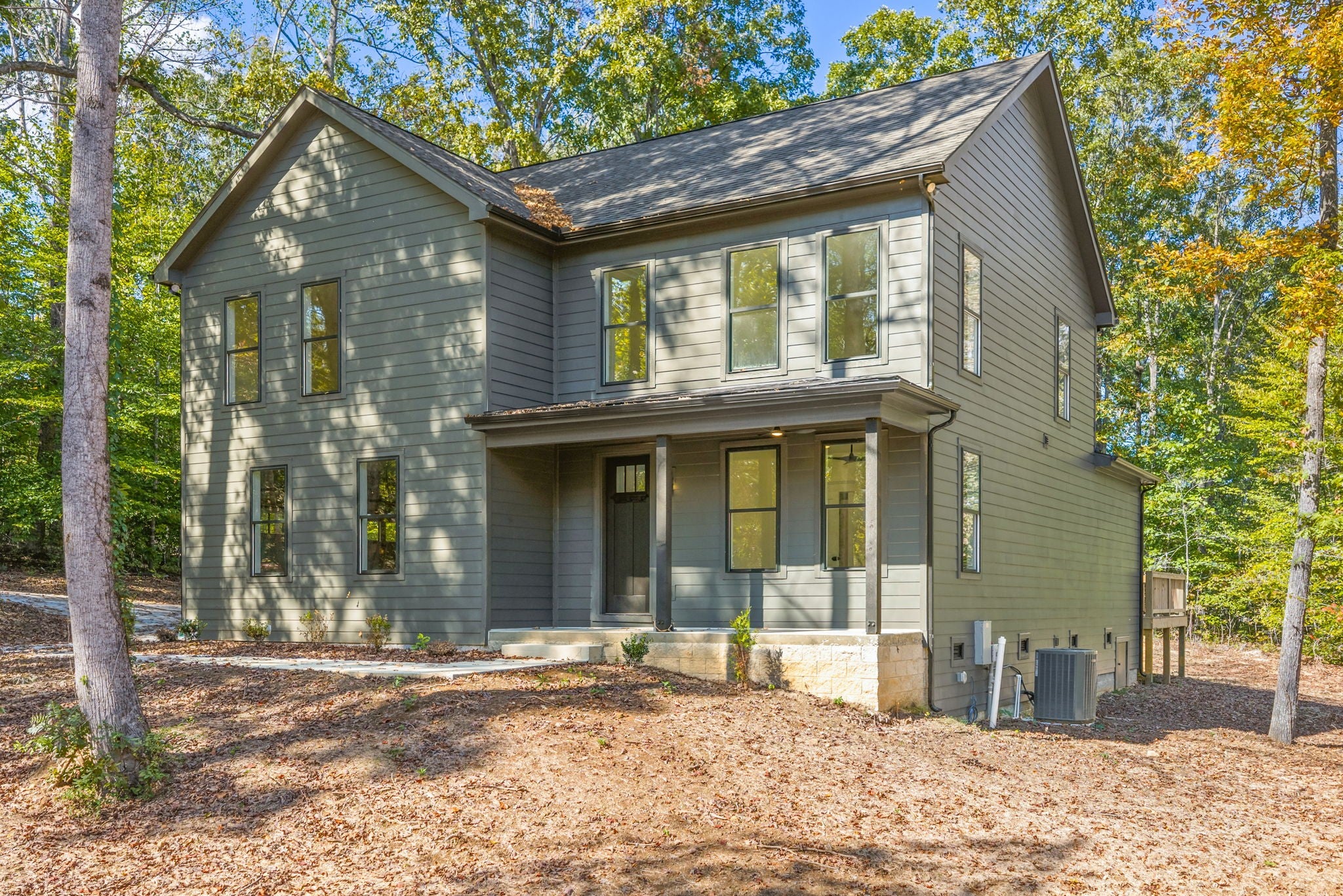 10005 Forest Lane