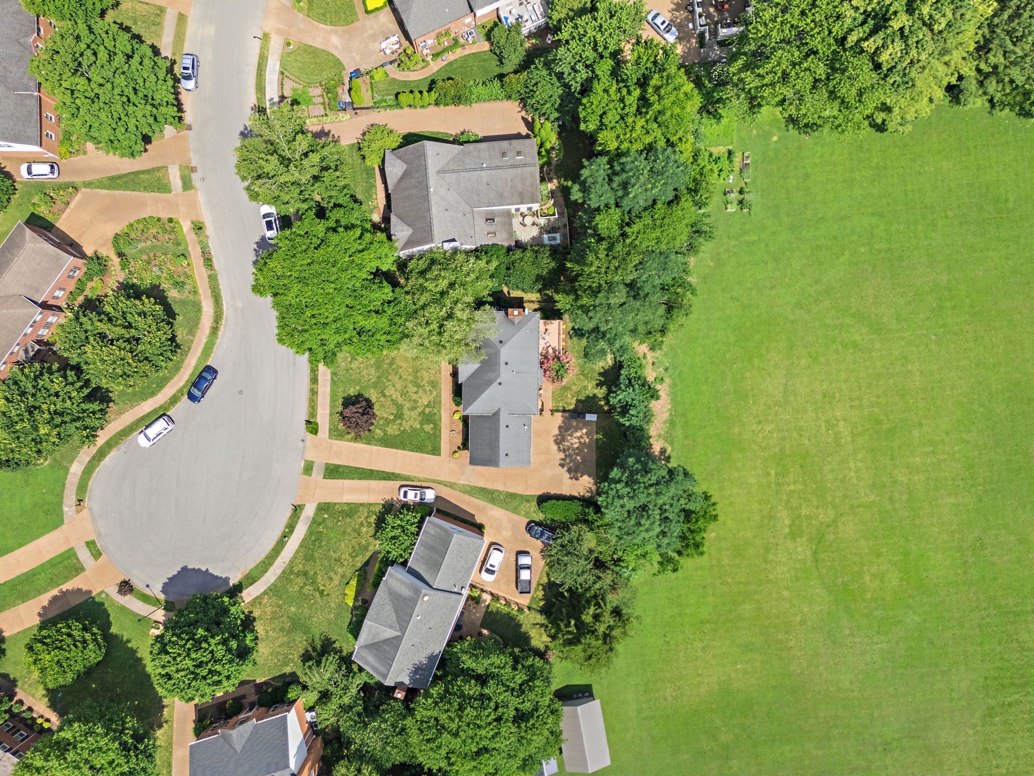 513 Foxcroft Cir