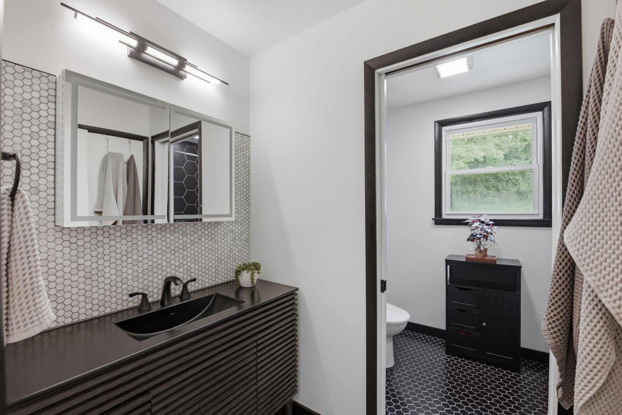 4-bed home for sale in Nashville, TN 37211, 221 Wallace Rd 221 Wallace Rd, Nashville TN 37211 4-bed home, photo 5 of 20
