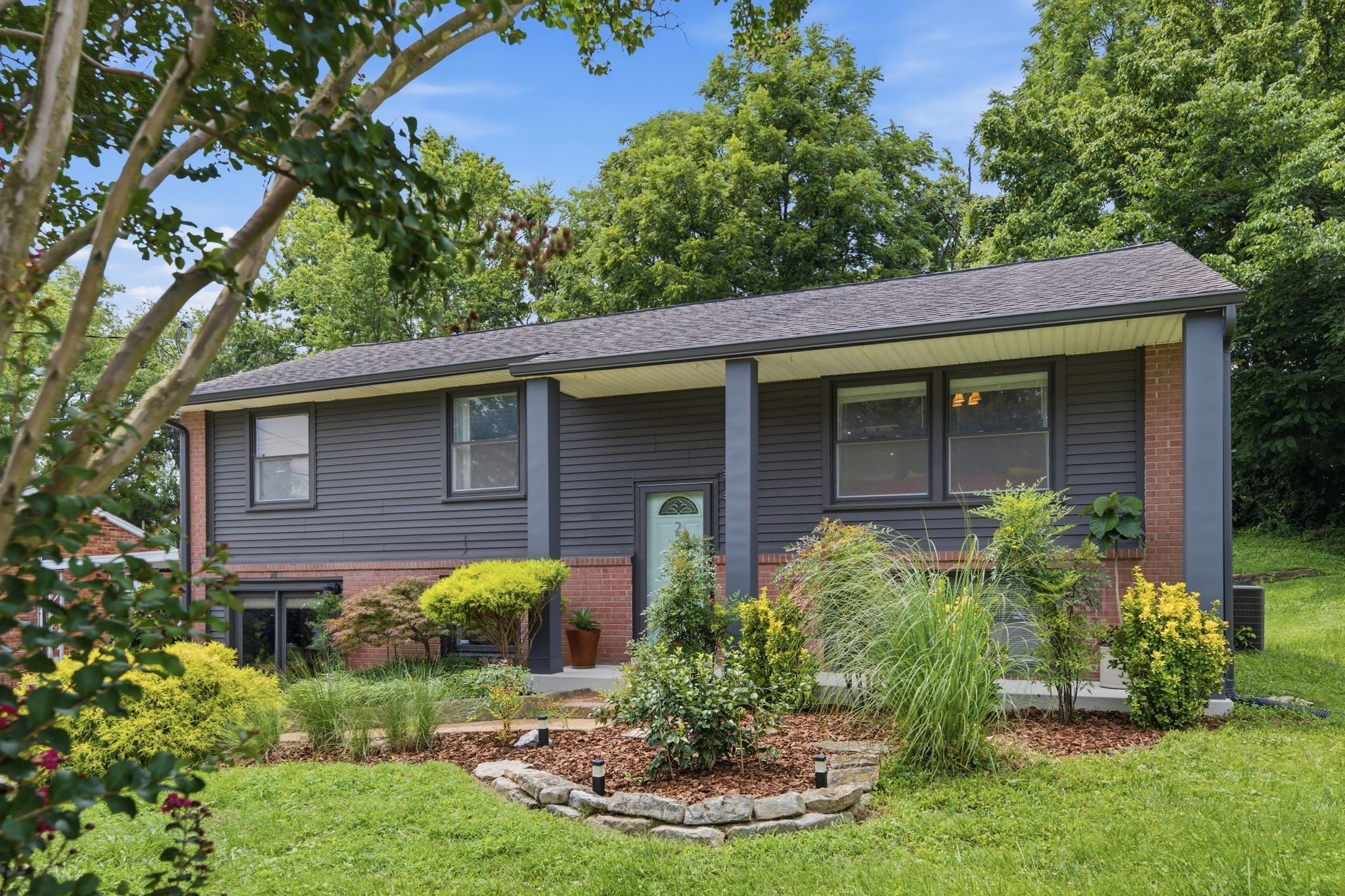 4-bed listing at 221 Wallace Rd, Nashville