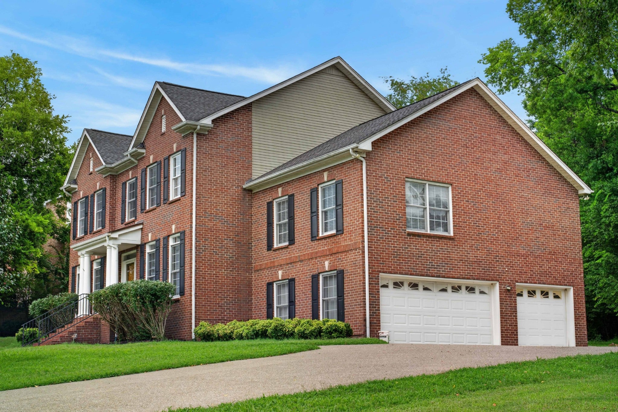110 Shorecrest Cir