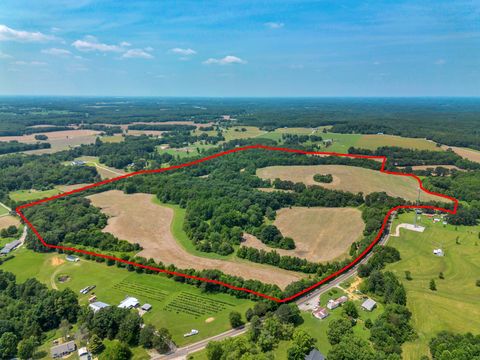 1 Hurricane Creek Rd Lawrenceburg TN 38464