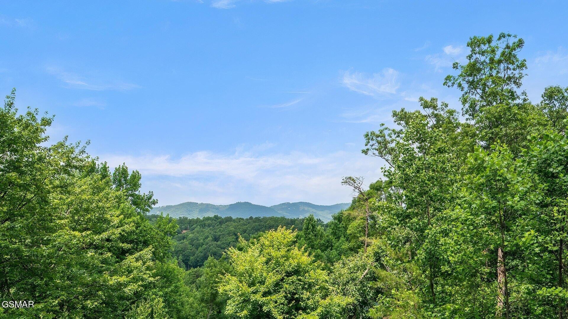 2117 E View Drive