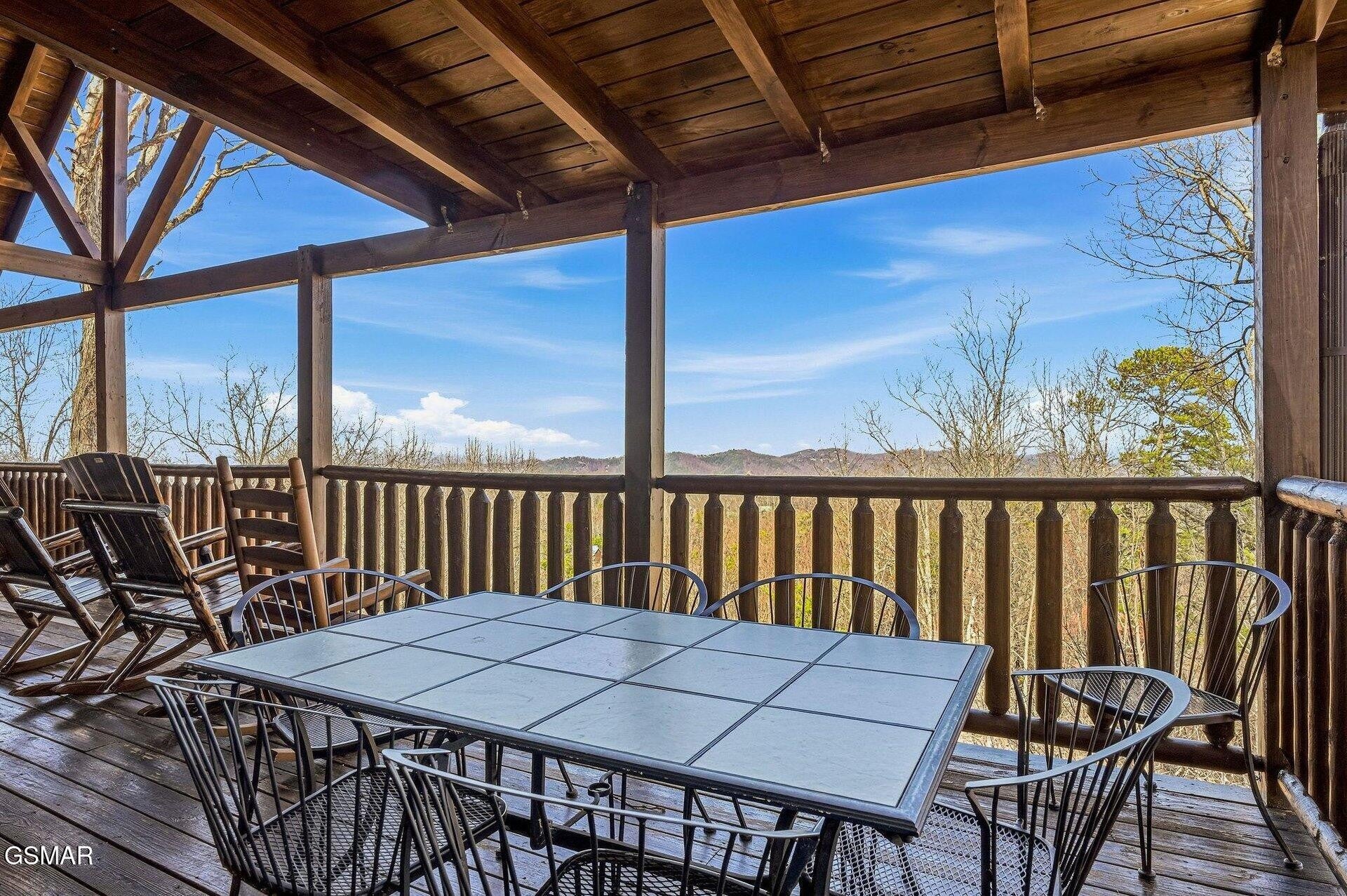 2117 E View Drive