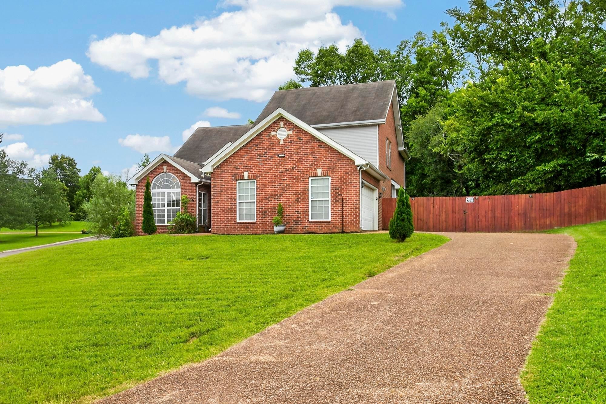 4-bed home for sale in Nolensville, TN 37135, 101 Wiggins Ct 101 Wiggins Ct, Nolensville TN 37135 4-bed home, photo 5 of 45