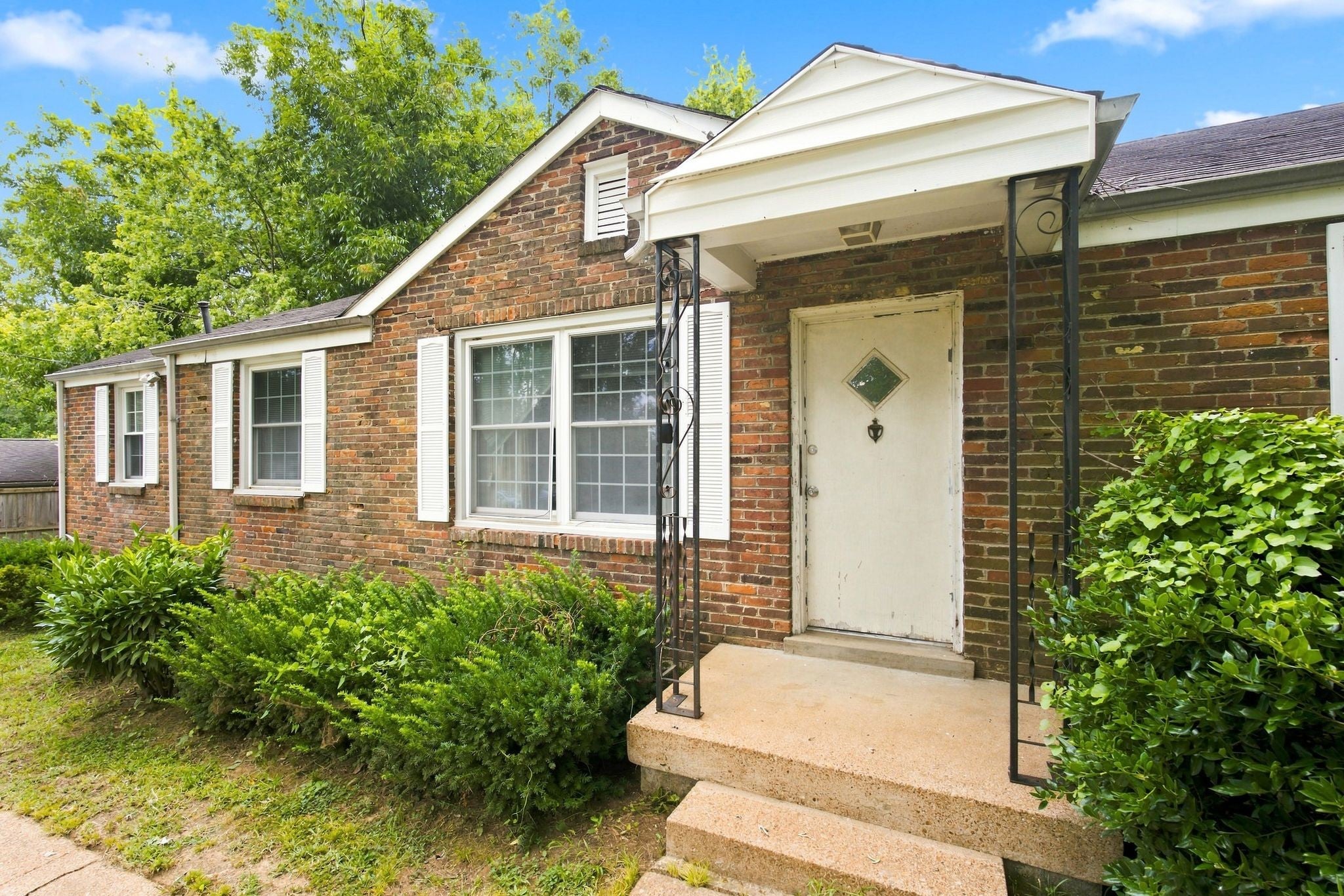 511 Brentlawn Dr
