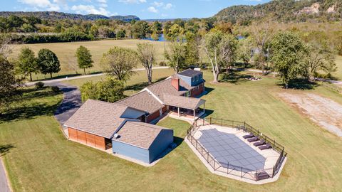 1108 Lakeview Dr Ashland City TN 37015