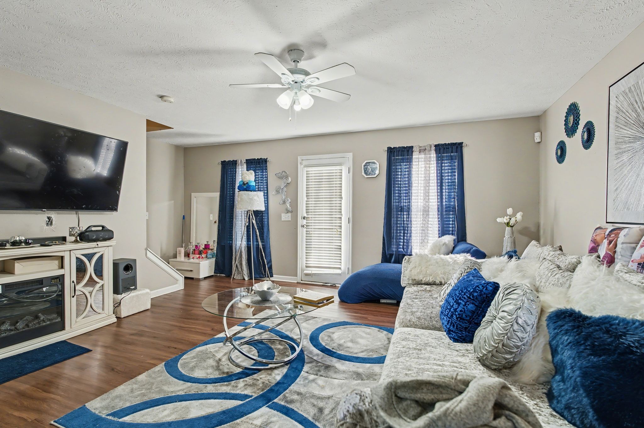 3119 George Buchanan Dr