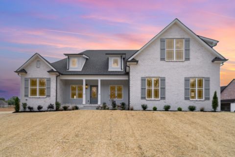 1815 Sulphur College Rd Hartsville TN 37074