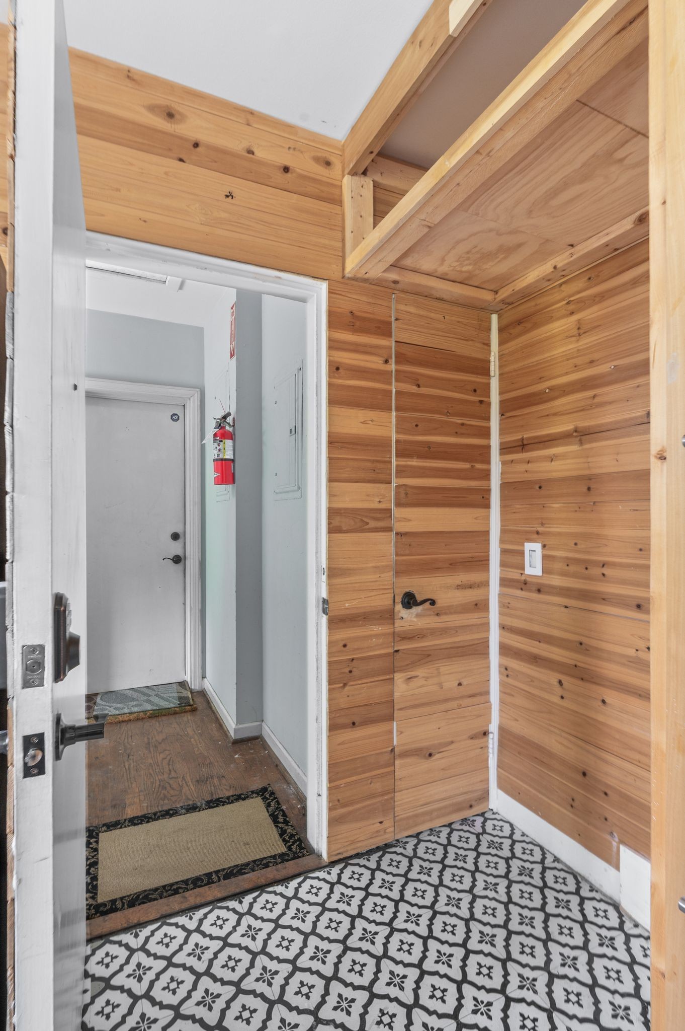 Nashville, Tennessee 37204, United States, 3 Bedrooms Bedrooms, ,2 BathroomsBathrooms,Residential,Active,201102