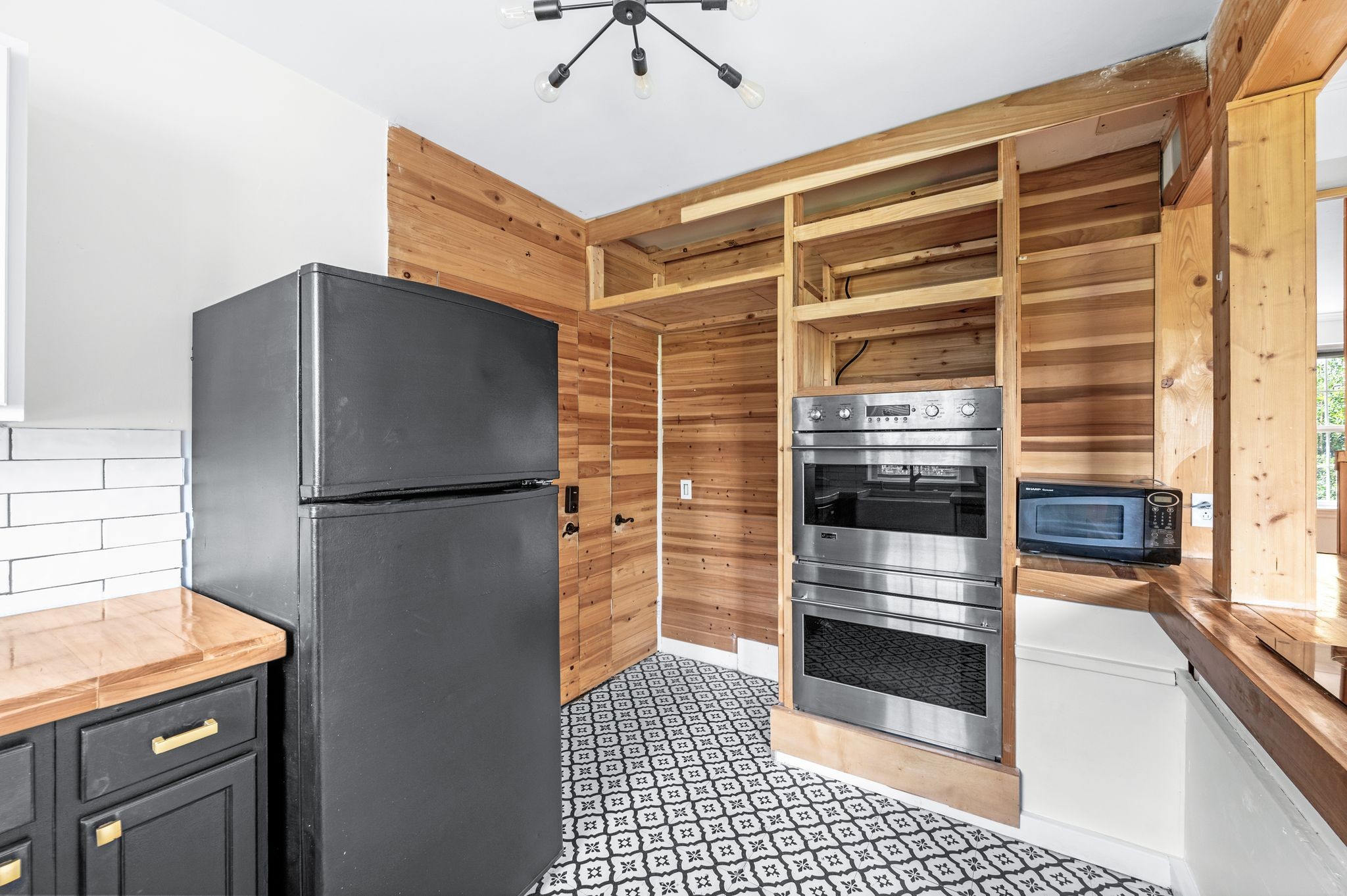 Nashville, Tennessee 37204, United States, 3 Bedrooms Bedrooms, ,2 BathroomsBathrooms,Residential,Active,201102