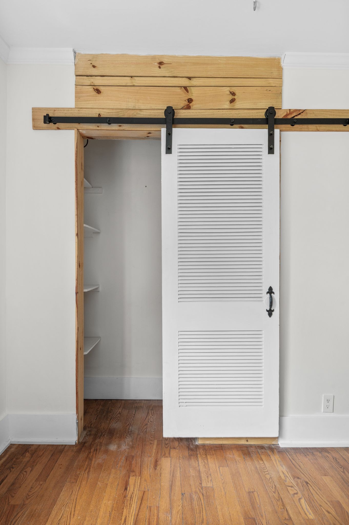 Nashville, Tennessee 37204, United States, 3 Bedrooms Bedrooms, ,2 BathroomsBathrooms,Residential,Active,201102