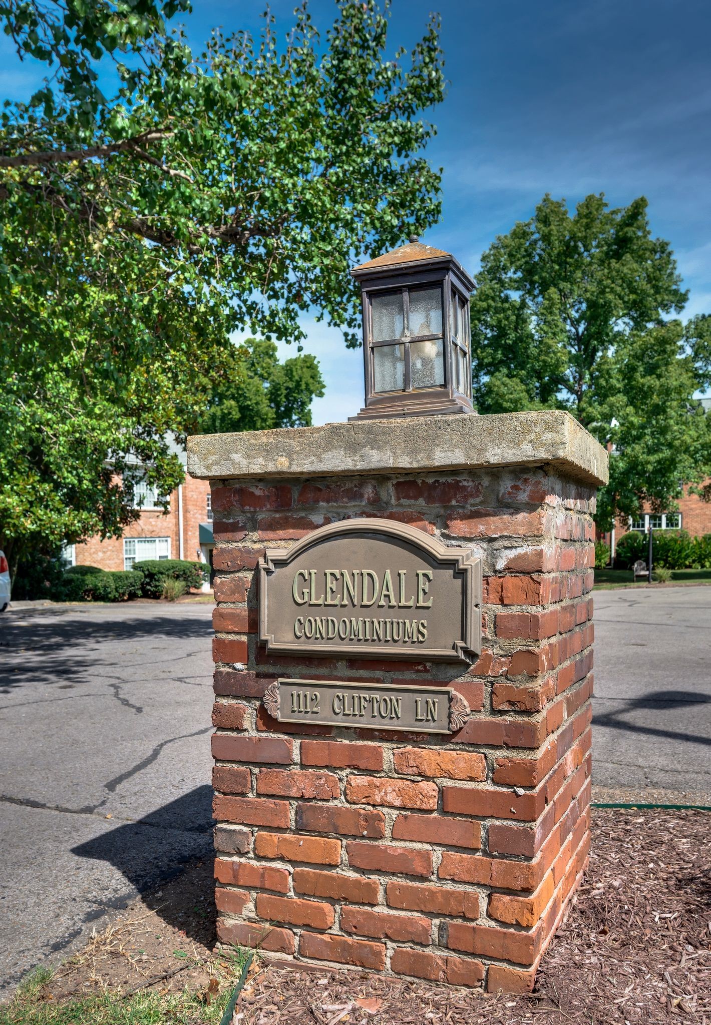 Nashville, Tennessee 37204, United States, 3 Bedrooms Bedrooms, ,2 BathroomsBathrooms,Residential,Active,201102