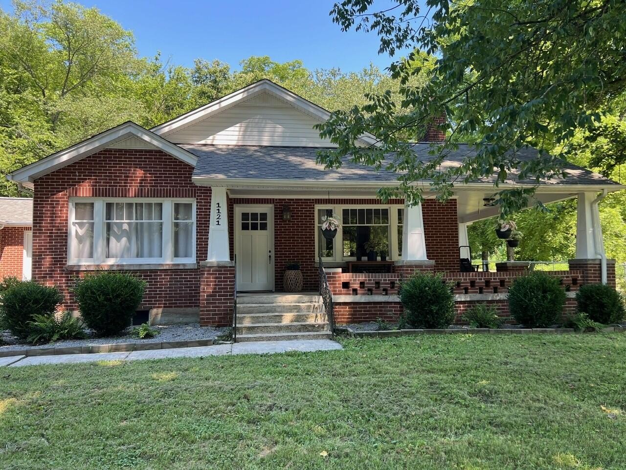 1121 S Grundy Quarles HWY