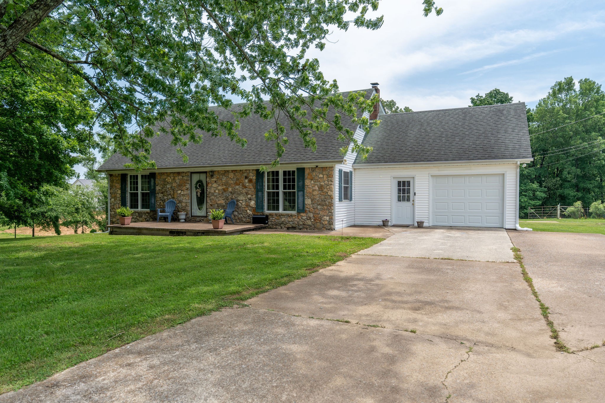 103 Daniel Cir