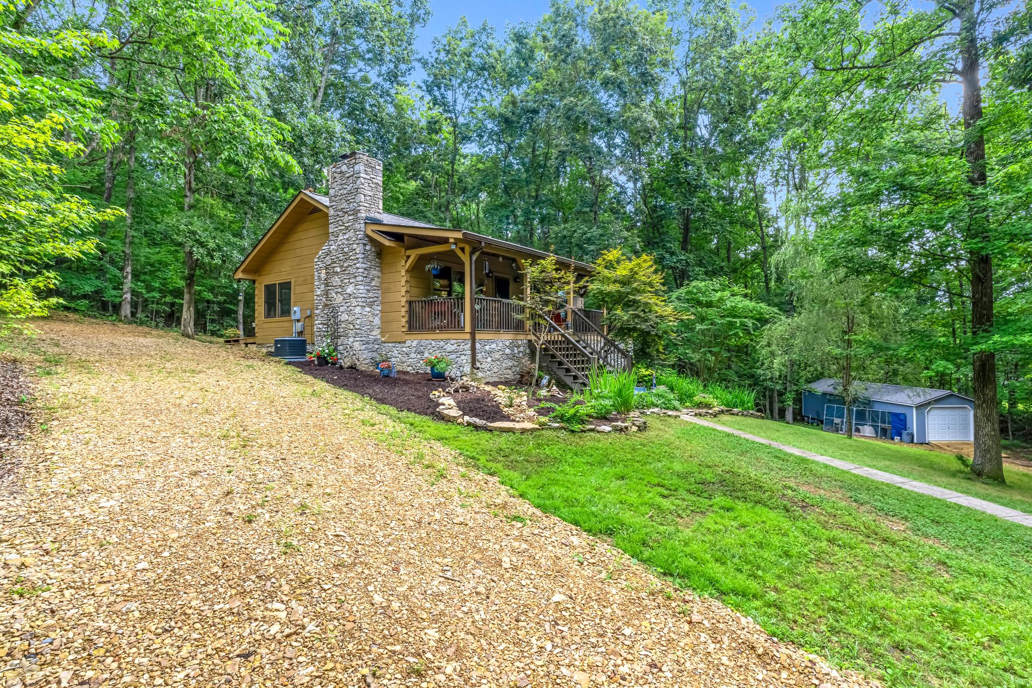 5833 Dewey Carr Rd