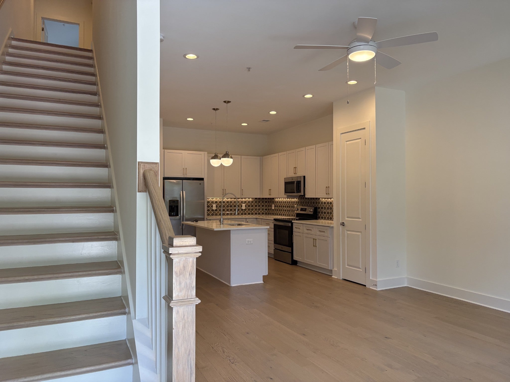 225 Ribbon Ln