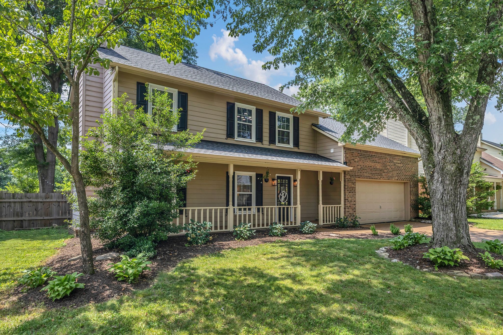 538 Maplegrove Dr