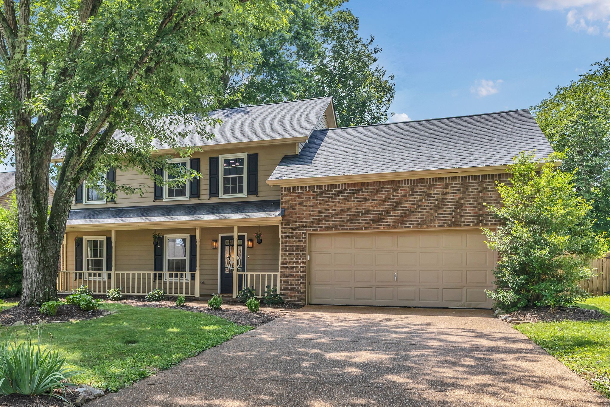 538 Maplegrove Dr