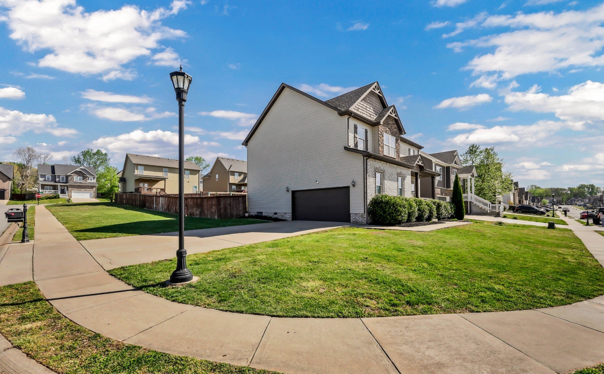 109 Easton Dr