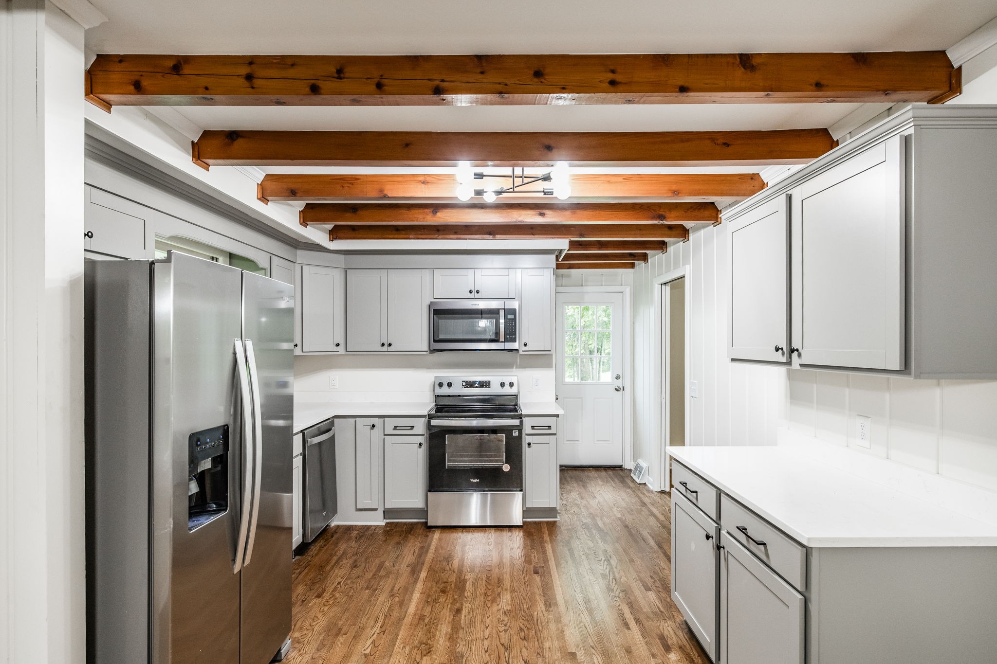 418 Foothill Dr