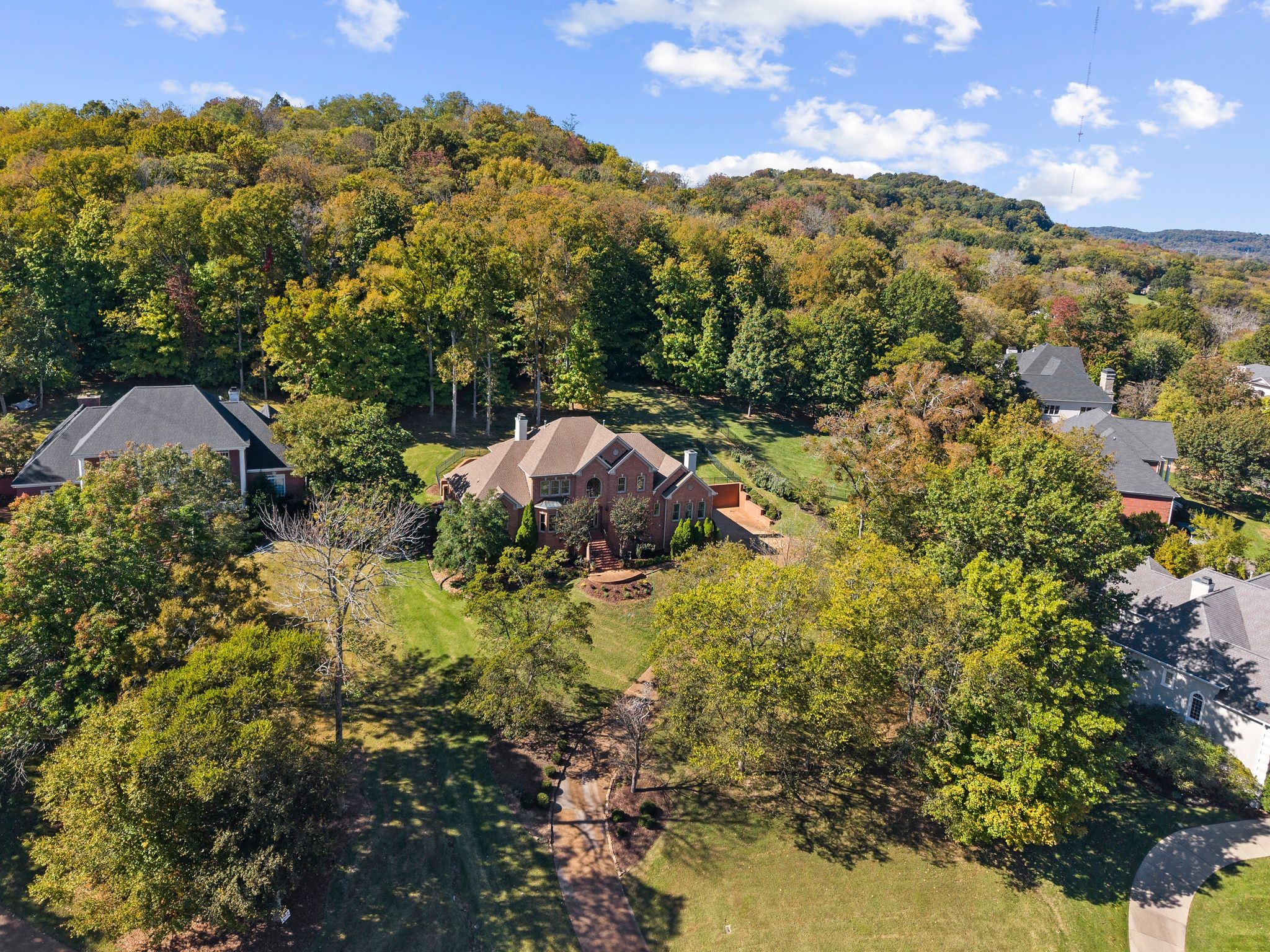 537 Grand Oaks Dr