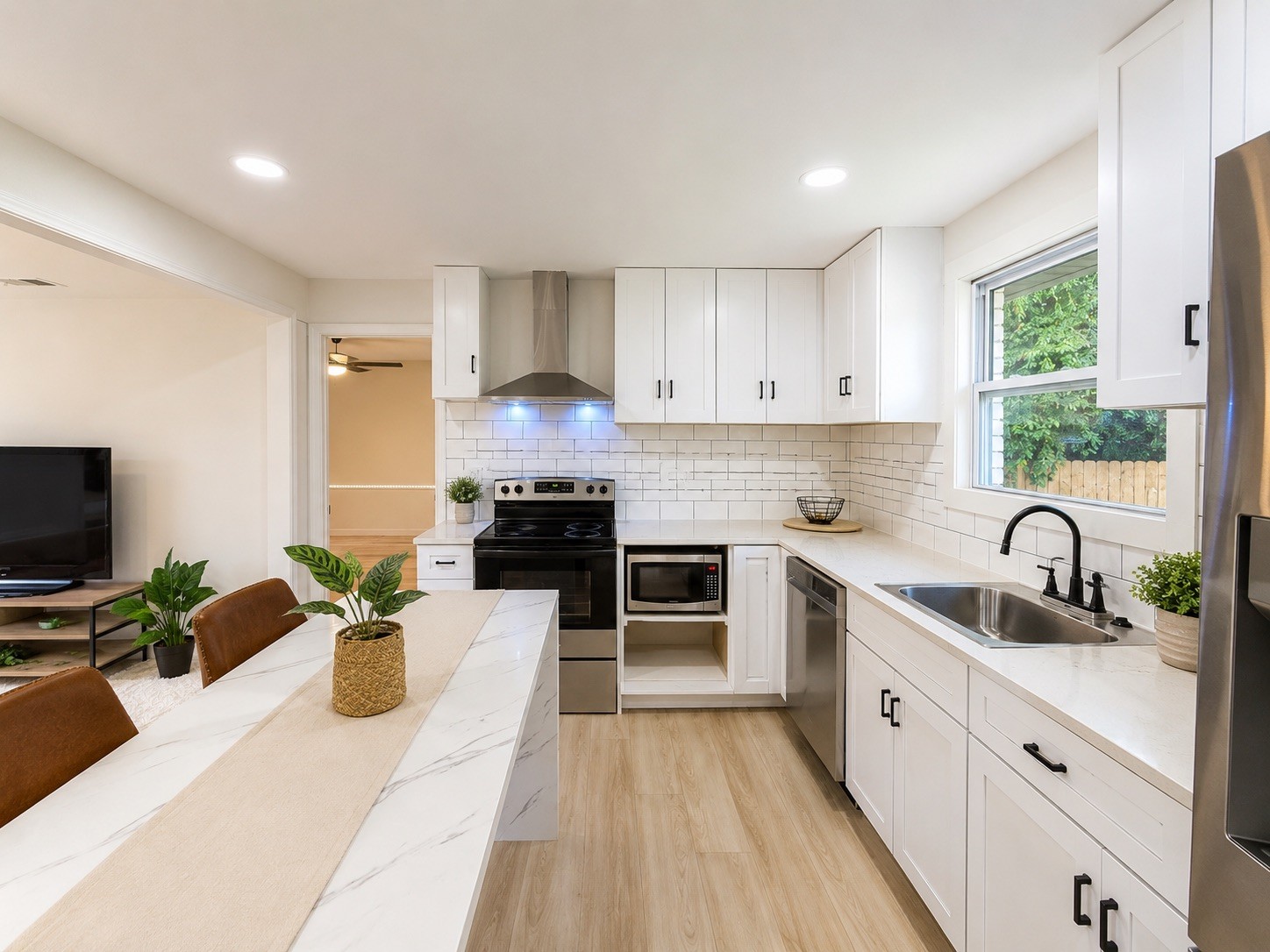 3213 Cloverwood Dr