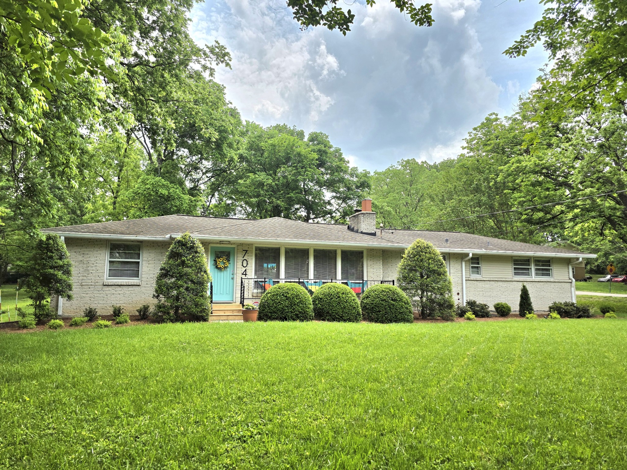 704 Vantrease Rd