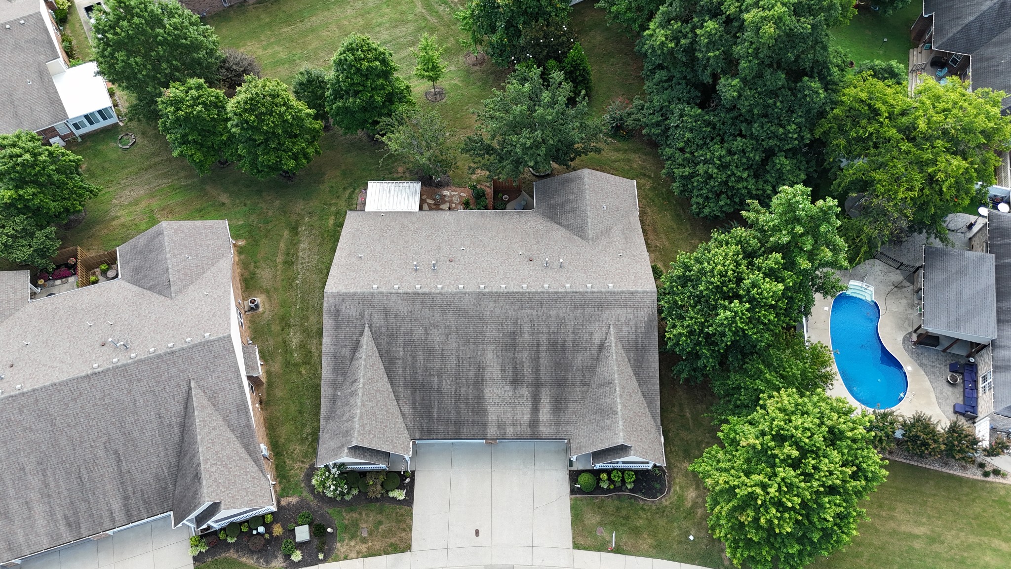 404 Village Green Cir