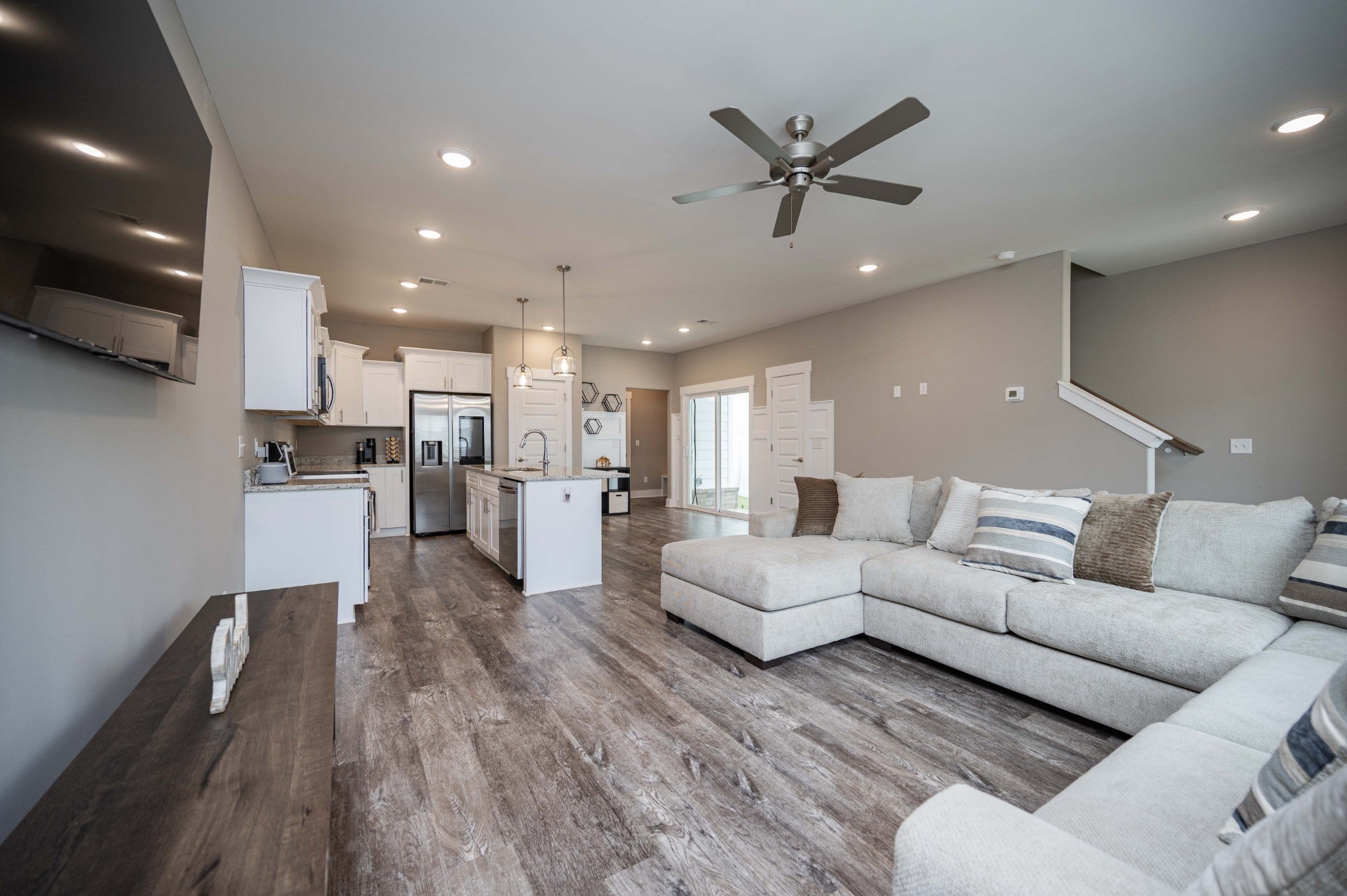 2160 Barringer Ln - Photo 3