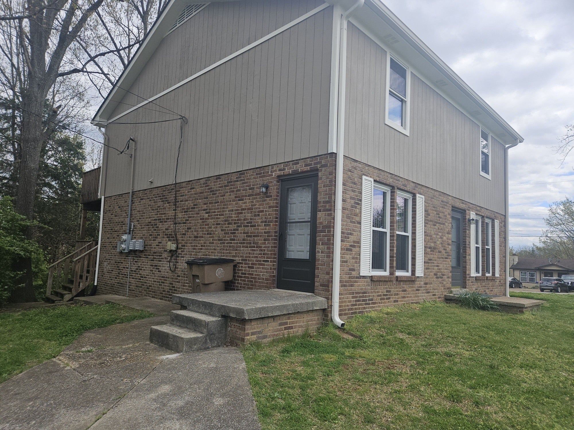 2.0-bed rental at 232 Cedarmont Cir