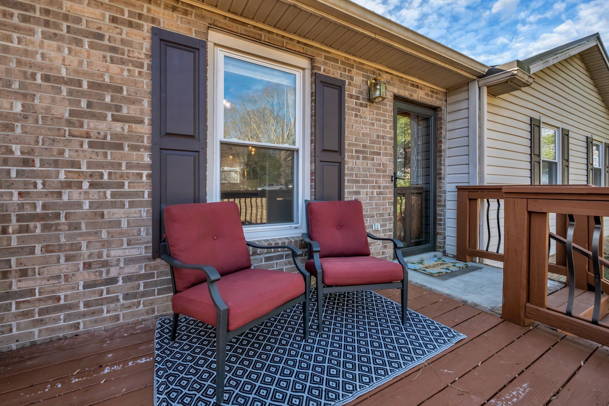 1006 Twin Oaks Dr