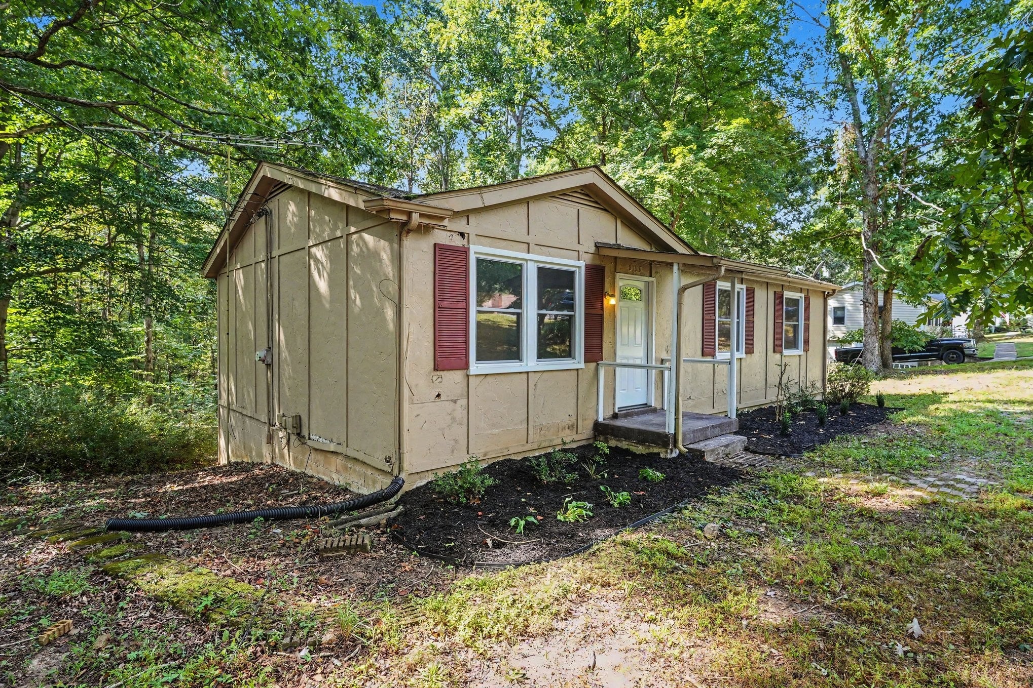 2117 Ferry Rd