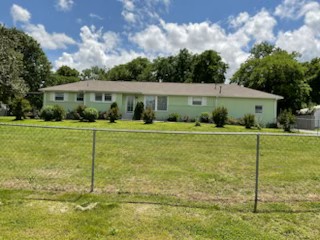 904 Apple Valley Rd