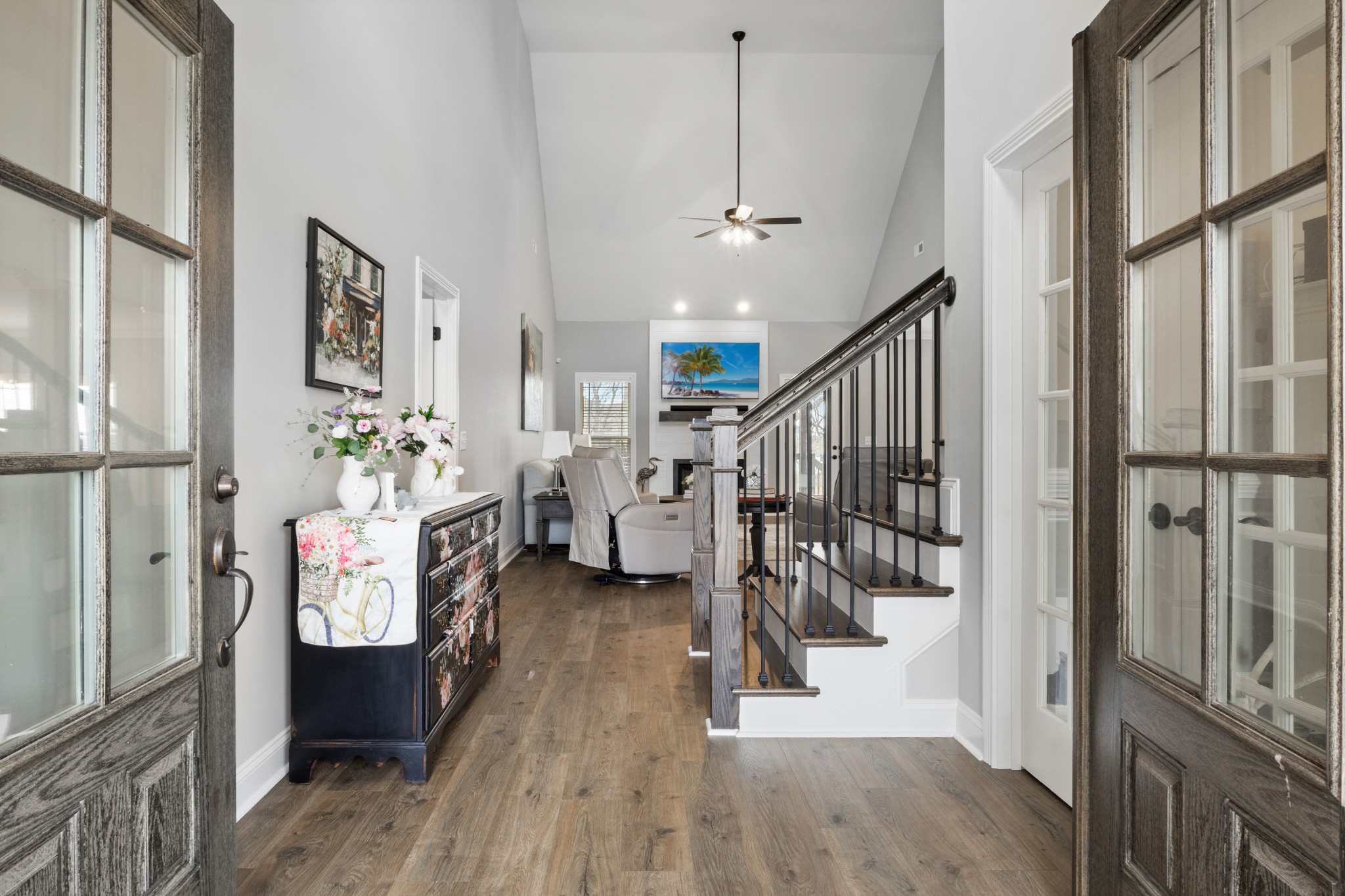 1121 Archibald Dr