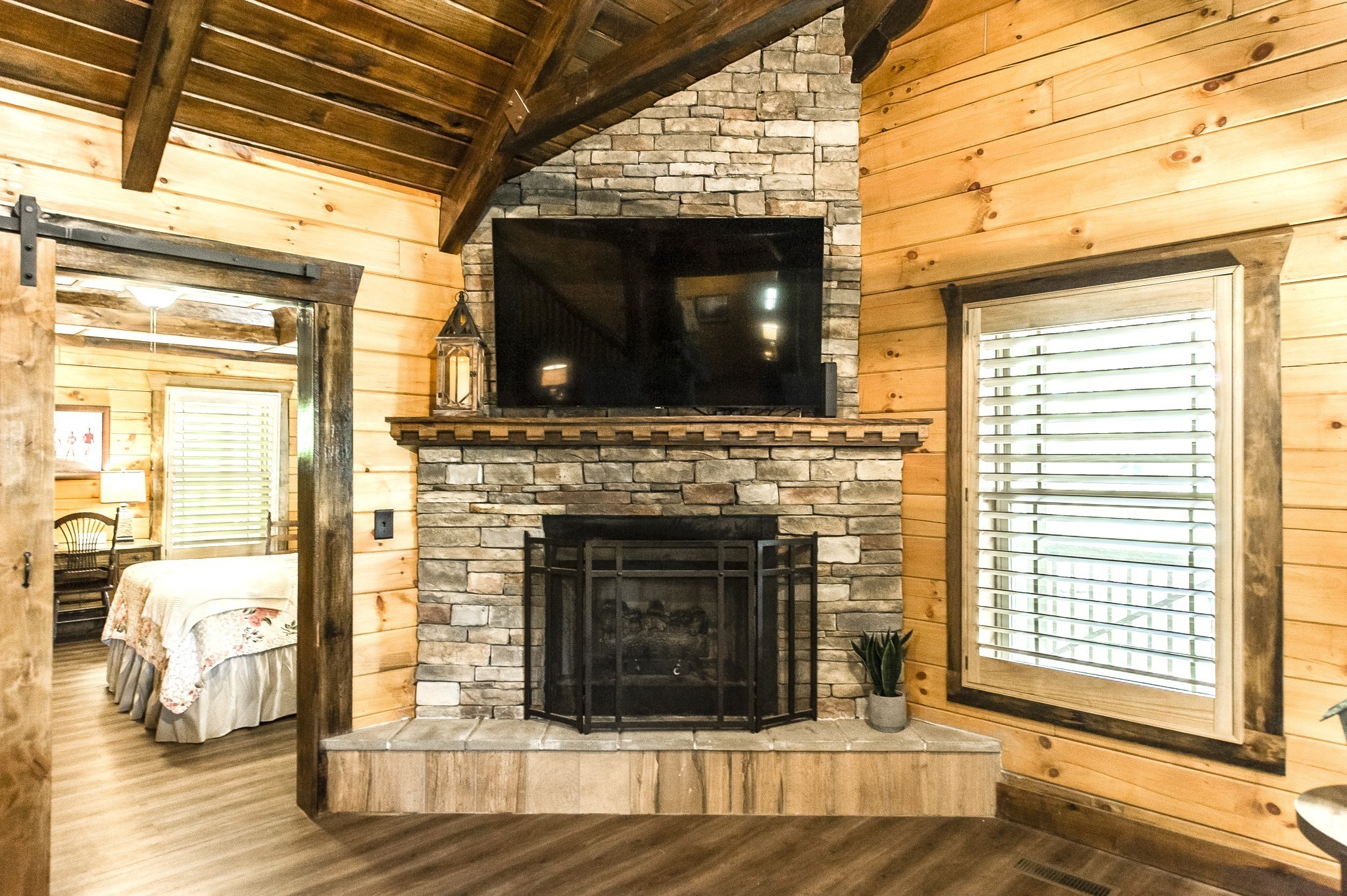 111 Guill Ln