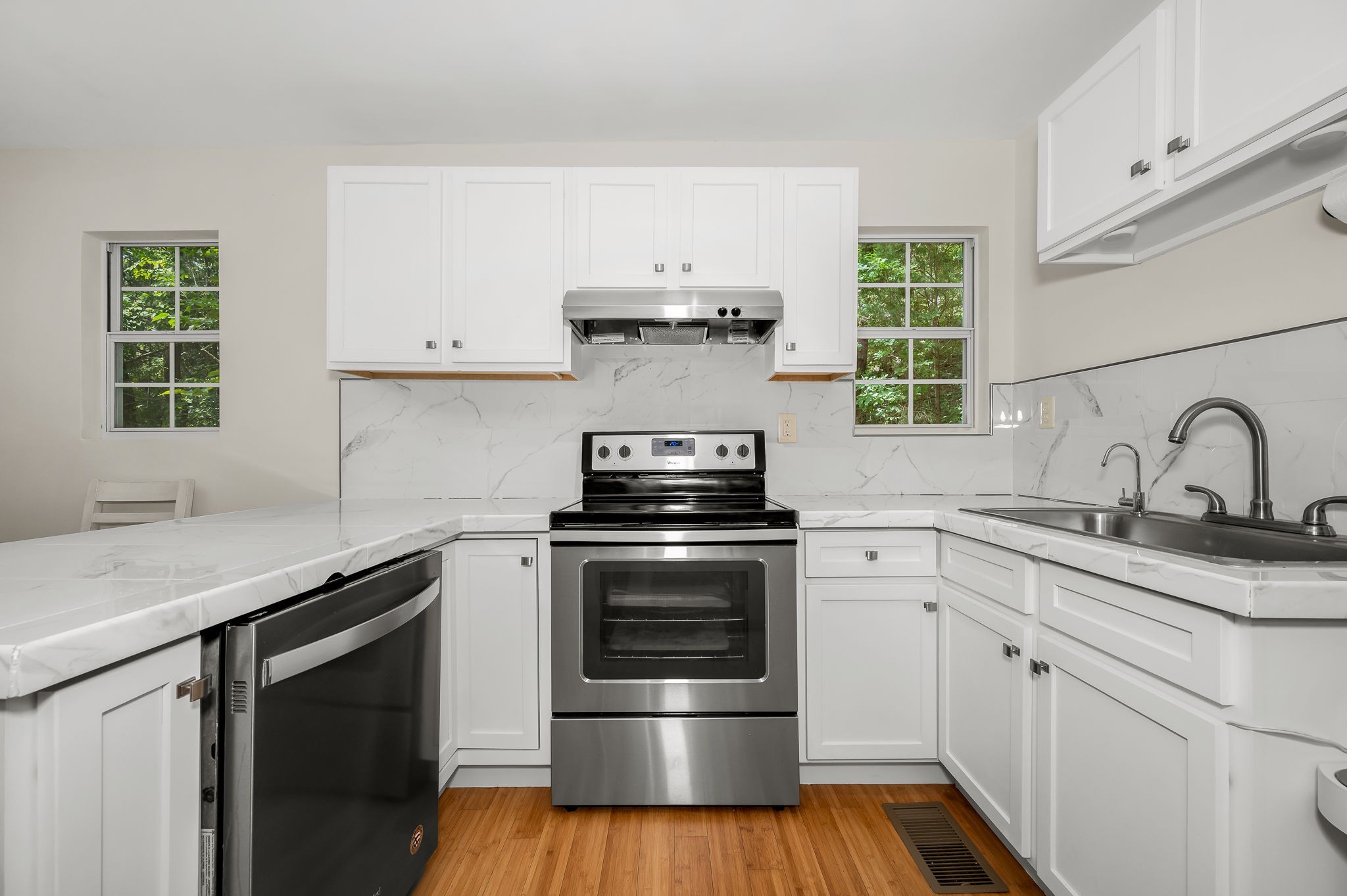 1555 Gassaway Main St