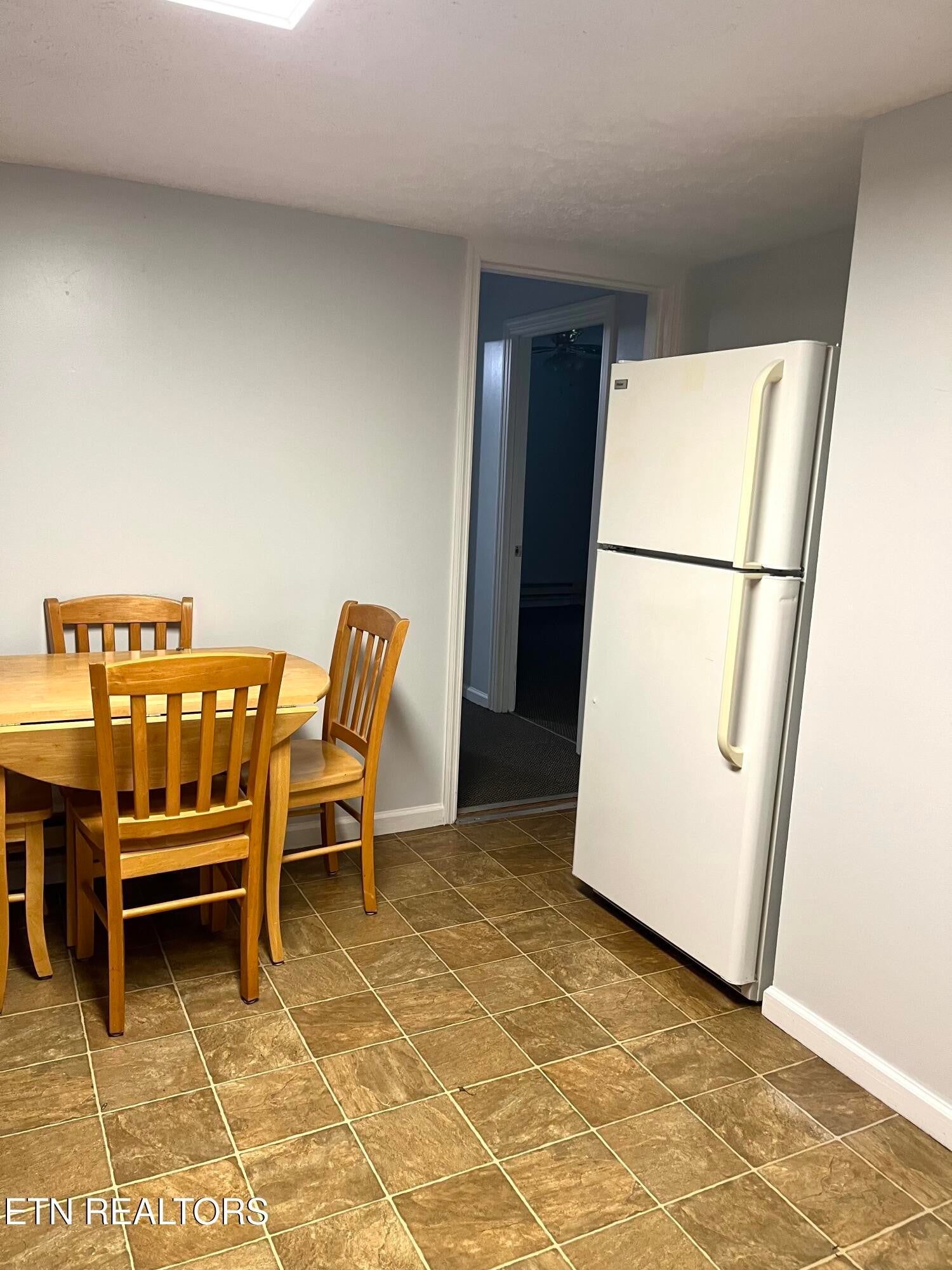 672 Raccoon Valley Rd