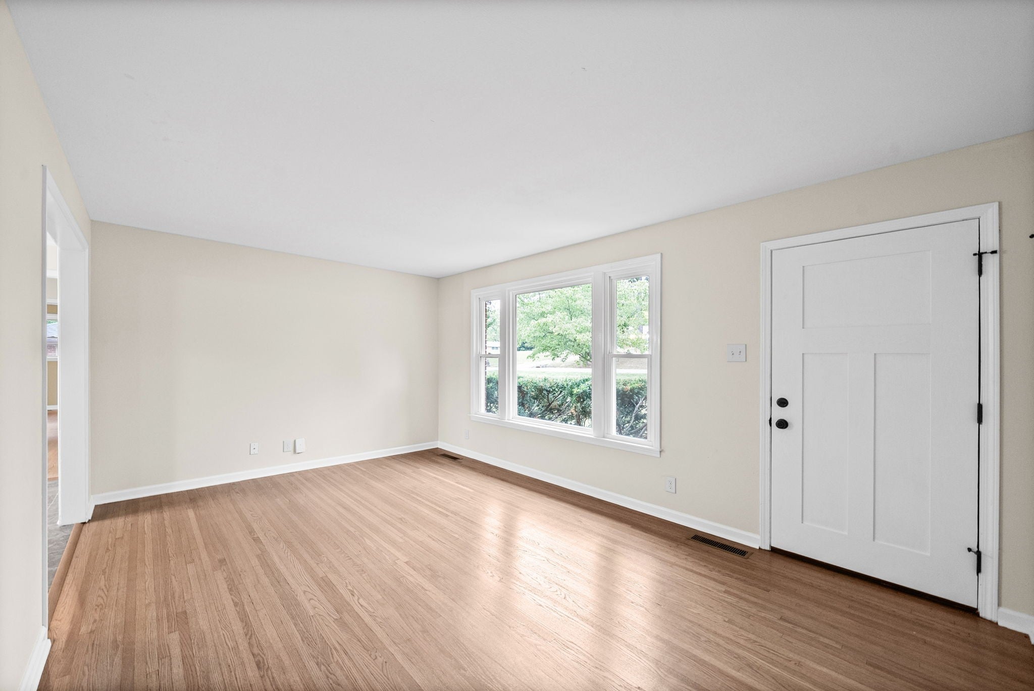 124 Lexington Dr