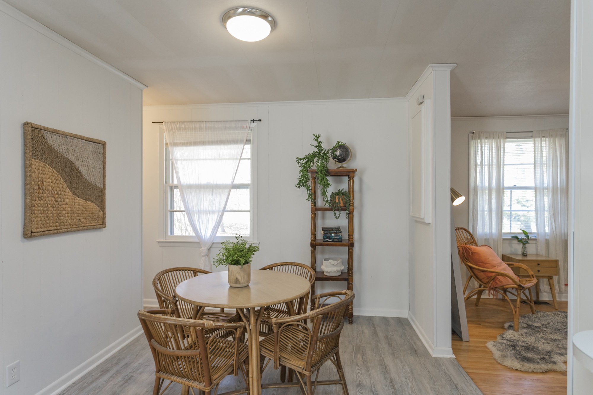 215 Donna Dr