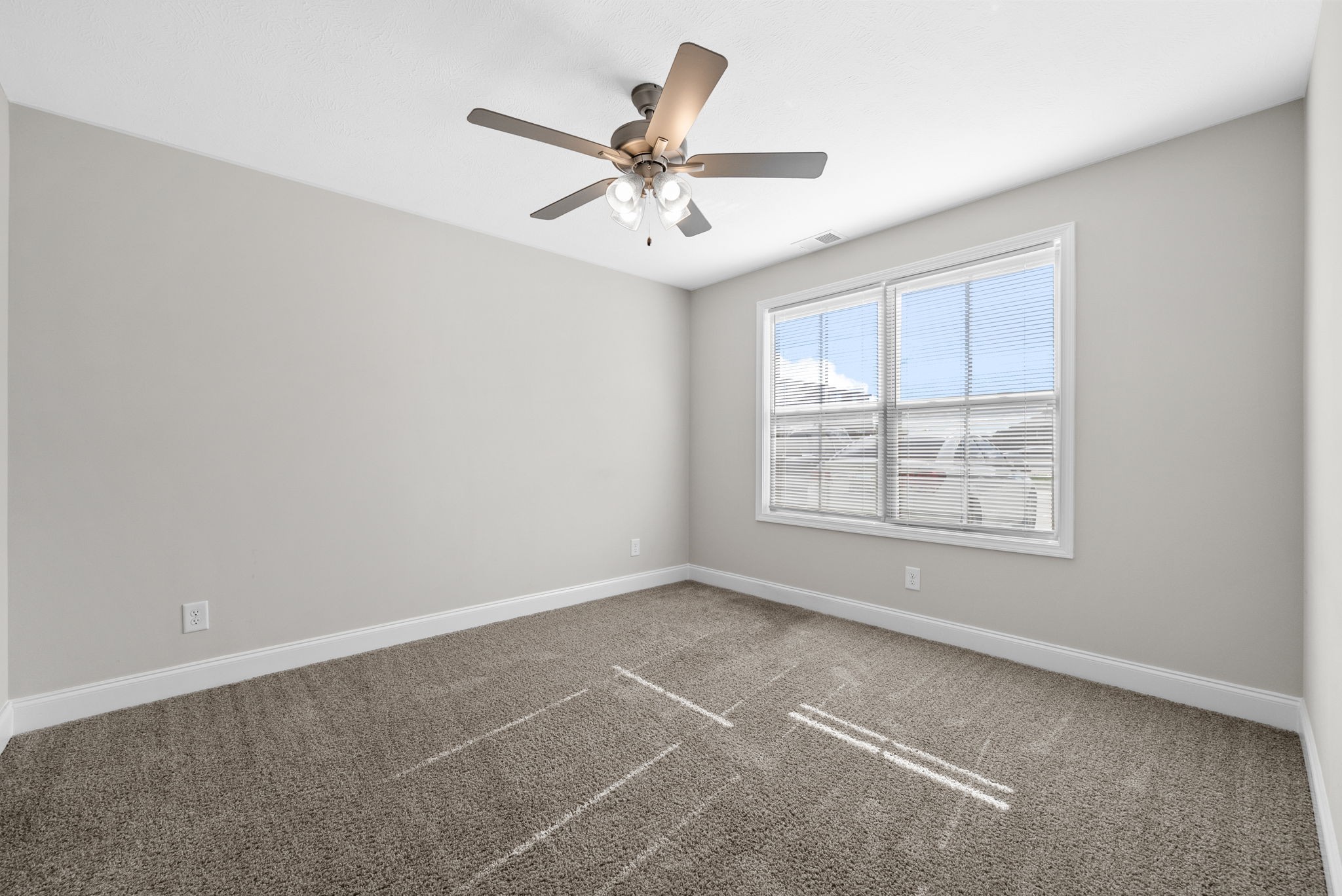 Clarksville, Tennessee 37042, United States, 3 Bedrooms Bedrooms, ,3 BathroomsBathrooms,Residential,Active,225004