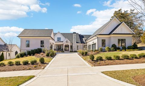 8166 Heirloom Blvd College Grove TN 37046